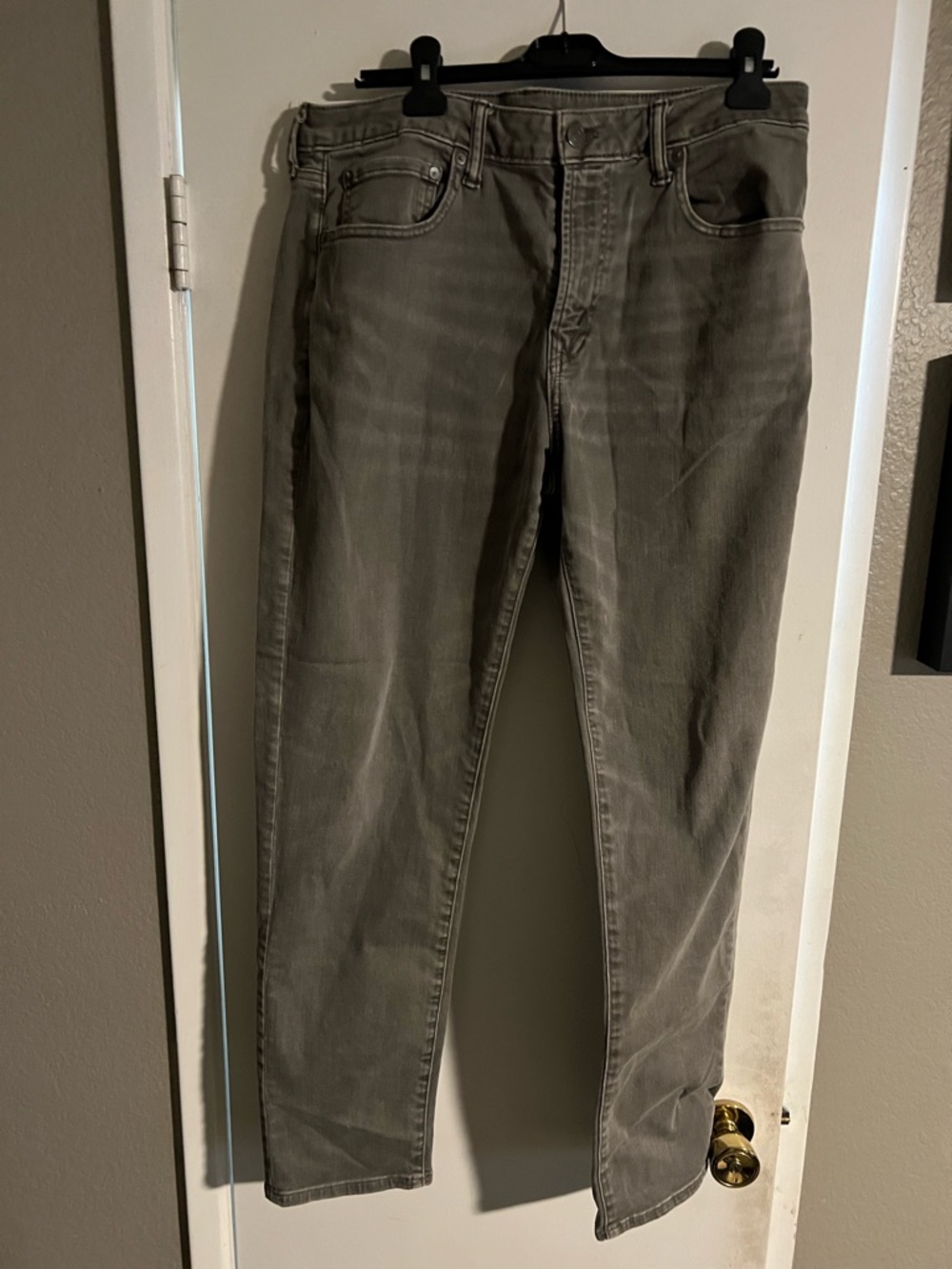 American Eagle Jeans Mens Tag 34x34 Actual 34x31 Grey Airflex Tapered Whiskering